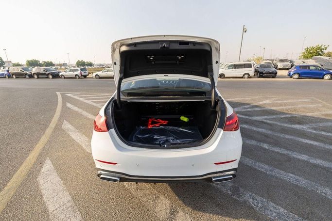 Новый Mercedes-Benz C-Class 200 L V (W206), 1.5 л, 2025 в Дубае от Laith Alobaidi Motors Белый цвет. Китайская | AUTO.AE