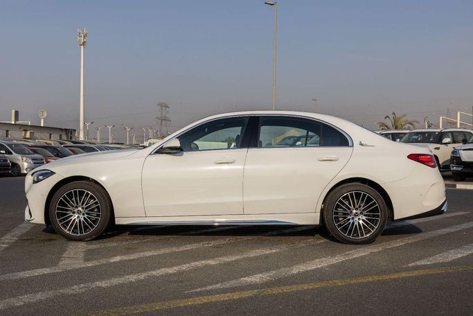 Новый Mercedes-Benz C-Class 200 L V (W206), 1.5 л, 2025 в Дубае от Laith Alobaidi Motors Белый цвет. Китайская | AUTO.AE