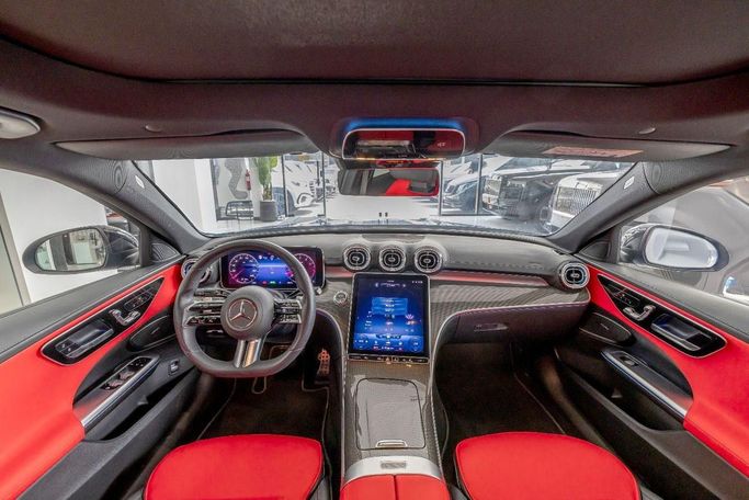 Подержанный Mercedes-Benz C-Class 300 V (W206), 2.0 л, 2022 в Дубае от Laith Alobaidi Motors Синий цвет. Европейская | AUTO.AE