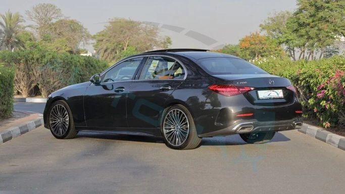 Новый Mercedes-Benz C-Class 200 V (W206), 1.5 л, 2025 в Дубае от Auto Max Group Серый цвет. GCC | AUTO.AE