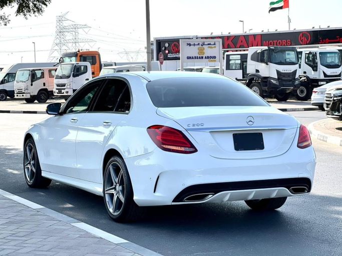 Used Mercedes-Benz C-Class 200 IV (W205), 2.0 l, 2016 in Dubai by Saeed Auto, White color. Japanese Specs | AUTO.AE