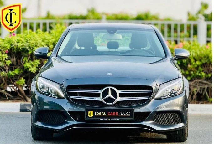 Подержанный Mercedes-Benz C-Class 200 IV (W205), 2.0 л, 2016 в Дубае от Ideal Cars LLC Серый цвет. GCC | AUTO.AE