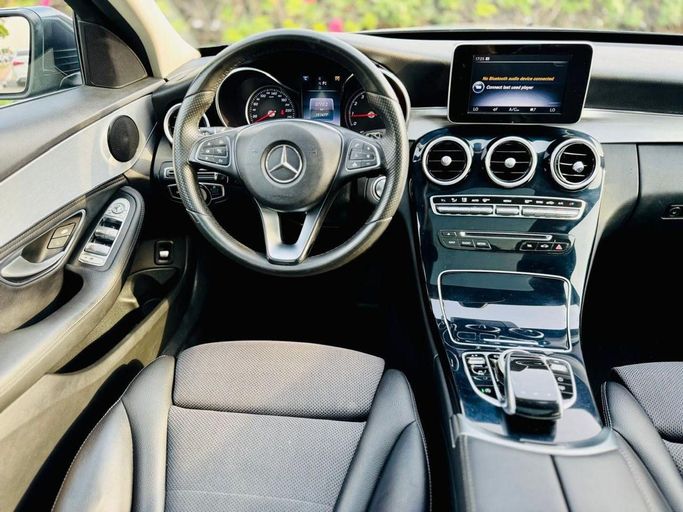 Подержанный Mercedes-Benz C-Class 200 IV (W205), 2.0 л, 2016 в Дубае от Ideal Cars LLC Серый цвет. GCC | AUTO.AE