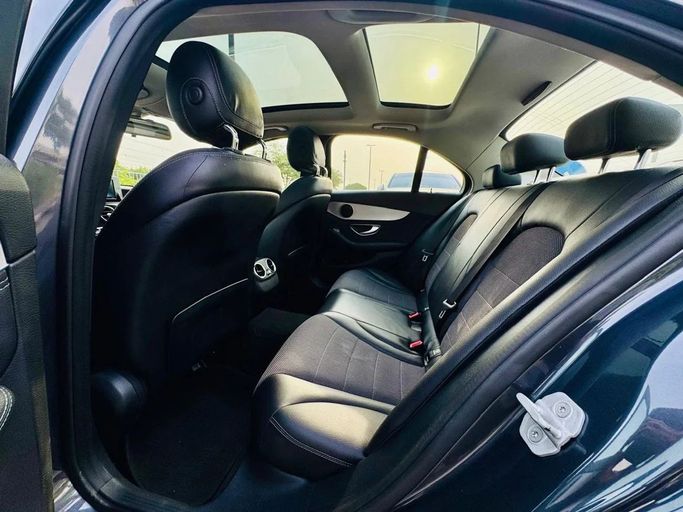 Подержанный Mercedes-Benz C-Class 200 IV (W205), 2.0 л, 2016 в Дубае от Ideal Cars LLC Серый цвет. GCC | AUTO.AE