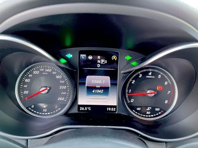 Подержанный Mercedes-Benz C-Class 200 IV (W205), 2.0 л, 2016 в Дубае от Saeed Auto Белый цвет. Японская | AUTO.AE