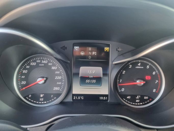 Подержанный Mercedes-Benz C-Class 200 IV (W205), 2.0 л, 2016 в Дубае от Saeed Auto Белый цвет. Японская | AUTO.AE