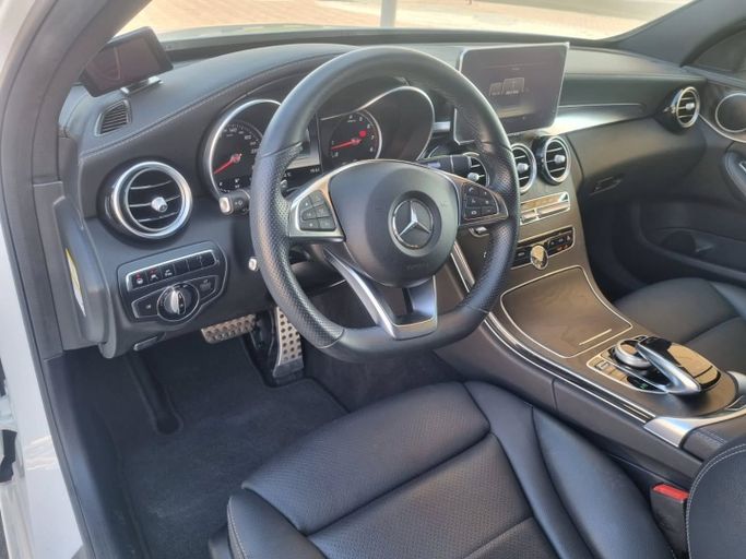 Подержанный Mercedes-Benz C-Class 200 IV (W205), 2.0 л, 2016 в Дубае от Saeed Auto Белый цвет. Японская | AUTO.AE