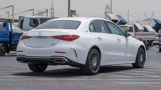 Новый Mercedes-Benz C-Class 200 L V (W206), 1.5 л, 2025 в Дубае от Najem Motors Белый цвет. Китайская | AUTO.AE