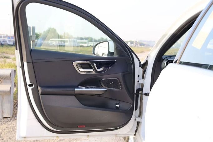 Новый Mercedes-Benz C-Class 200 L V (W206), 1.5 л, 2025 в Дубае от Top Euro Cars Белый цвет.  | AUTO.AE