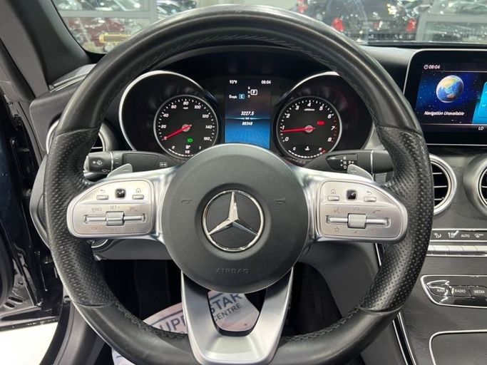 Подержанный Mercedes-Benz C-Class 300 IV (W205) Рестайлинг, 2.0 л, 2019 в Дубае от Quatro Motors Черный цвет.  | AUTO.AE