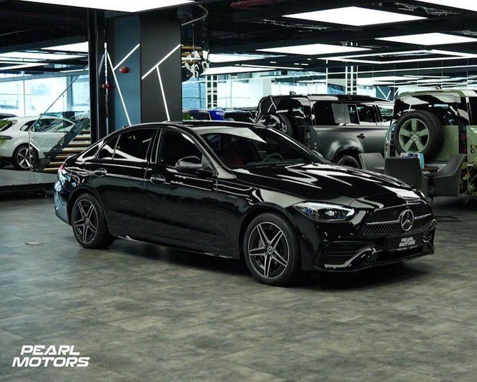 Новый Mercedes-Benz C-Class 300 V (W206), 2.0 л, 2022 в Дубае от Pearl Motors Черный цвет. Европейская | AUTO.AE