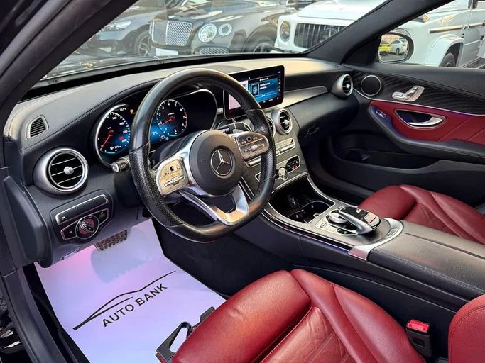 Подержанный Mercedes-Benz C-Class 200 IV (W205) Рестайлинг, 2.0 л, 2020 в Дубае от Auto Bank Motors Черный цвет. GCC | AUTO.AE