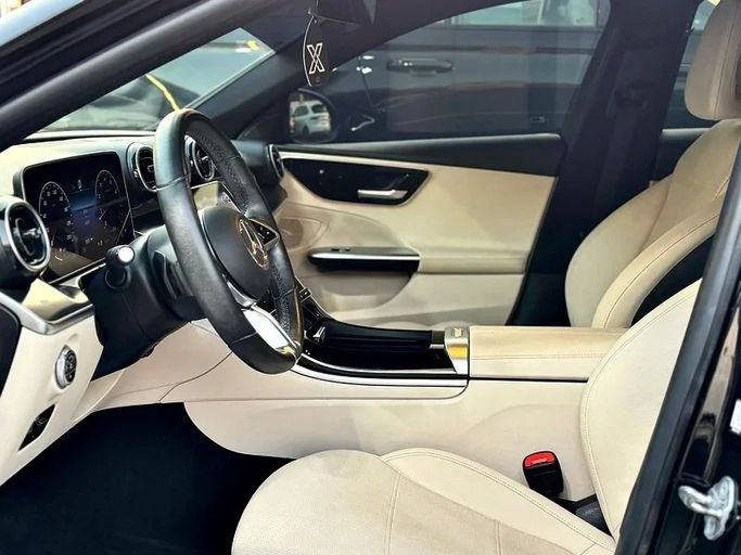 Подержанный Mercedes-Benz C-Class 180 V (W206), 1.5 л, 2022 в Дубае от Auto Bank Motors Черный цвет. Европейская | AUTO.AE
