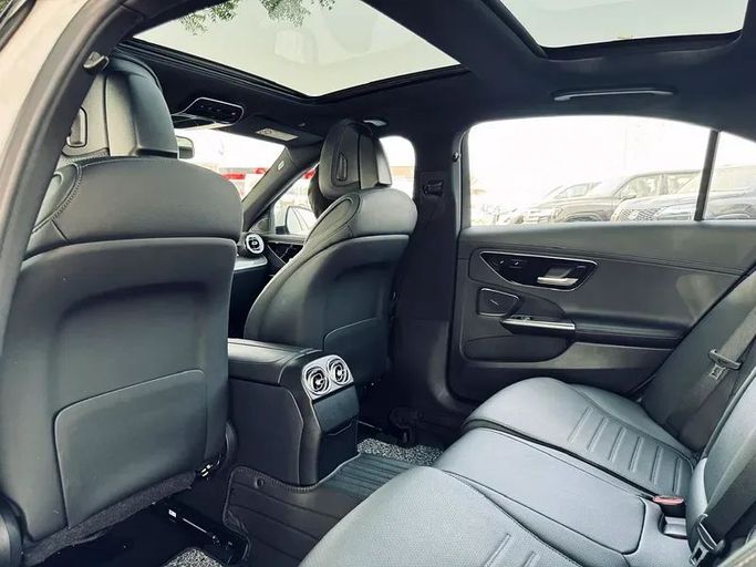 Used Mercedes-Benz C-Class 260 L V (W206), 1.5 l, 2024 in Dubai by Mirza Automobile FZE, White color. Chinese Specs | AUTO.AE