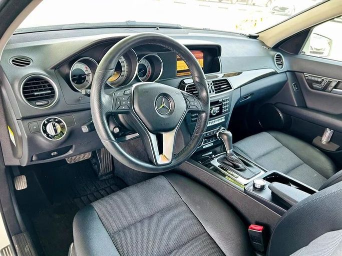 Used Mercedes-Benz C-Class 350 III (W204) Facelift, 3.5 l, 2012 in Dubai by Mirza Automobile FZE, White color. Japanese Specs | AUTO.AE