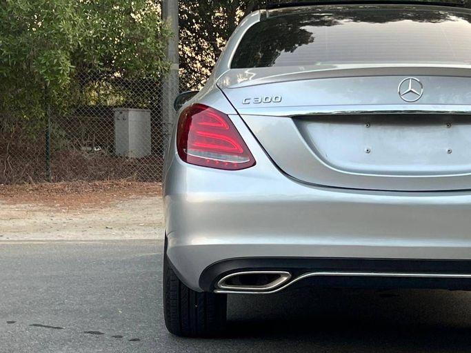 Новый Mercedes-Benz C-Class 300 IV (W205) Рестайлинг, 2.0 л, 2018 в Дубае от Perstige Motos (SHJ) Серый цвет. Американская | AUTO.AE