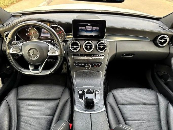 Подержанный Mercedes-Benz C-Class 200 IV (W205), 2.0 л, 2016 в Дубае от Best Car Белый цвет. Японская | AUTO.AE