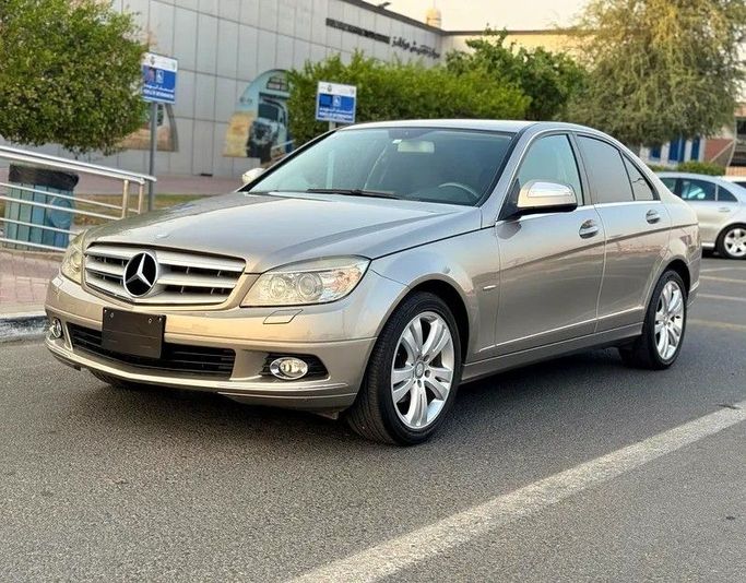 Подержанный Mercedes-Benz C-Class 250 III (W204), 2.5 л, 2008 в Дубае от Best Car Серый цвет. Японская | AUTO.AE