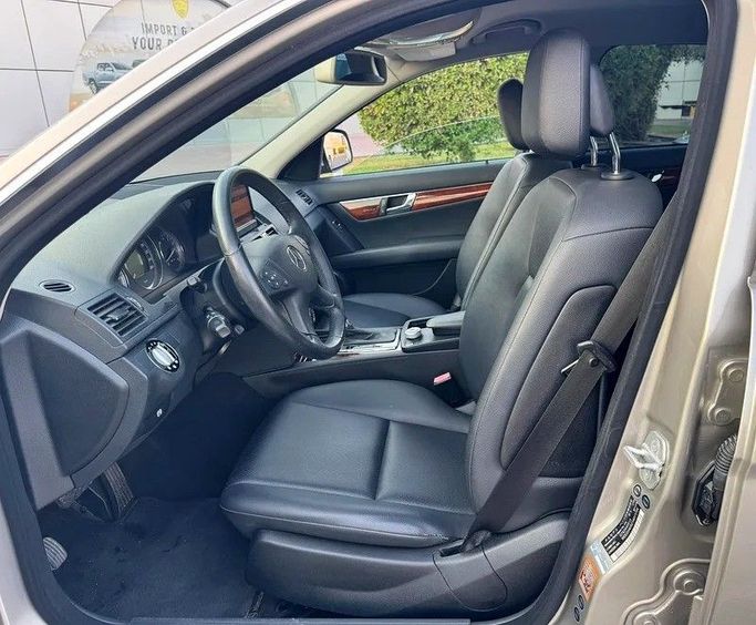 Подержанный Mercedes-Benz C-Class 250 III (W204), 2.5 л, 2008 в Дубае от Best Car Серый цвет. Японская | AUTO.AE