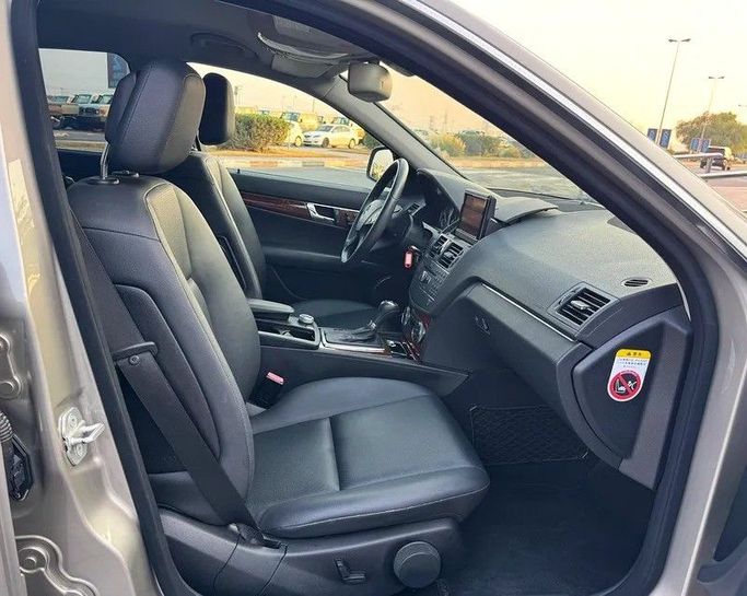 Подержанный Mercedes-Benz C-Class 250 III (W204), 2.5 л, 2008 в Дубае от Best Car Серый цвет. Японская | AUTO.AE