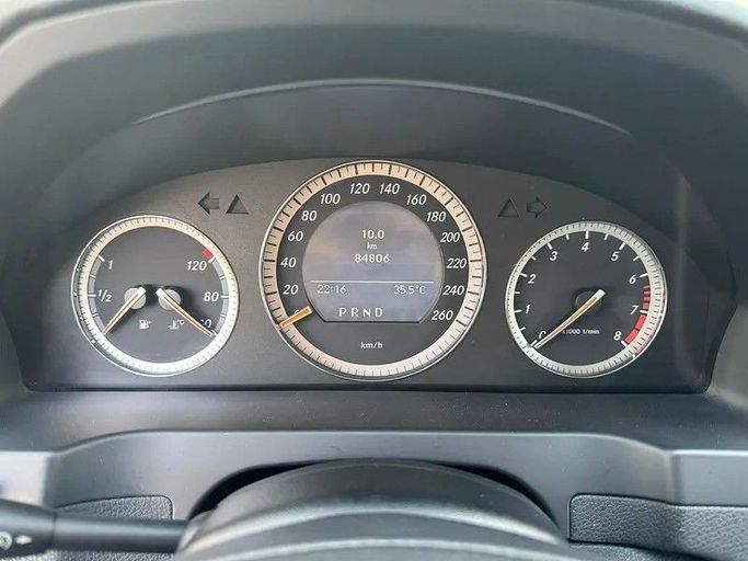 Подержанный Mercedes-Benz C-Class 250 III (W204), 2.5 л, 2008 в Дубае от Best Car Серый цвет. Японская | AUTO.AE