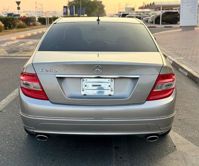 Подержанный Mercedes-Benz C-Class 250 III (W204), 2.5 л, 2008 в Дубае от Best Car Серый цвет. Японская | AUTO.AE