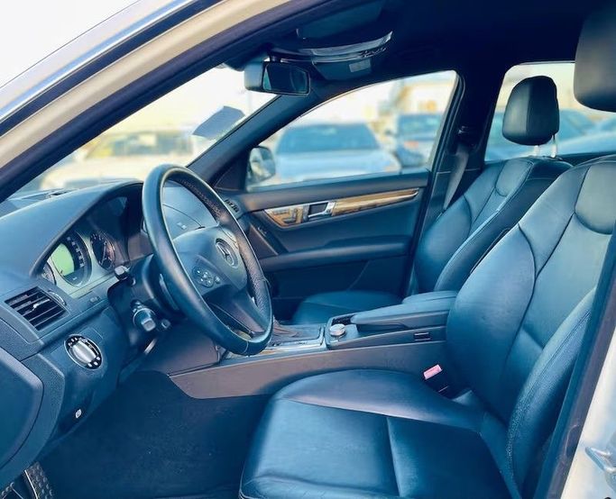 Used Mercedes-Benz C-Class 250 III (W204), 2.5 l, 2008 in Dubai by Al Abbas Motors, White color. Japanese Specs | AUTO.AE