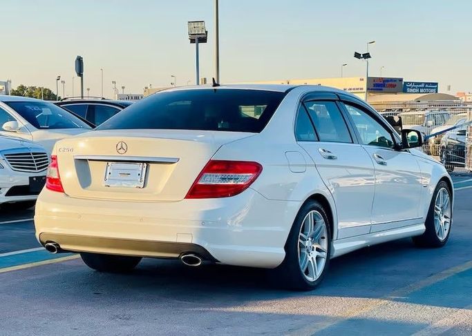 Used Mercedes-Benz C-Class 250 III (W204), 2.5 l, 2008 in Dubai by Al Abbas Motors, White color. Japanese Specs | AUTO.AE
