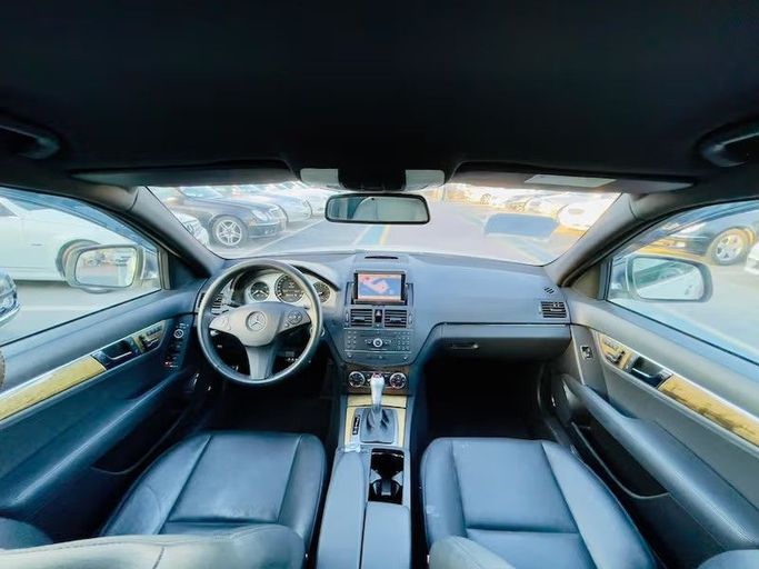 Used Mercedes-Benz C-Class 250 III (W204), 2.5 l, 2008 in Dubai by Al Abbas Motors, White color. Japanese Specs | AUTO.AE