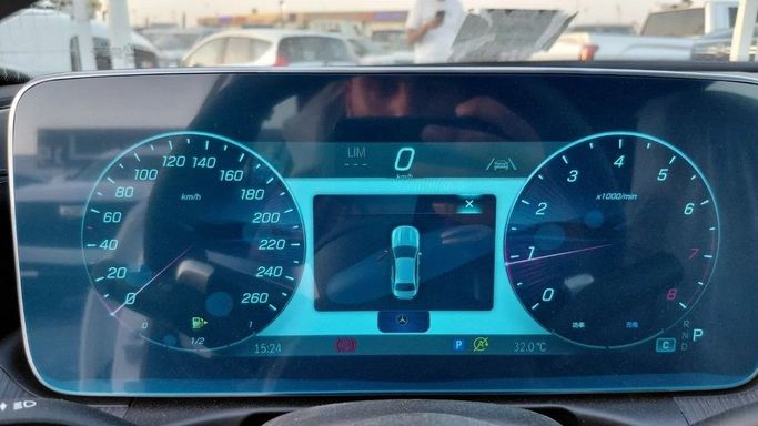 Новый Mercedes-Benz C-Class 200 L V (W206), 1.5 л, 2025 в Дубае от World Center Motors FZE Белый цвет. Китайская | AUTO.AE