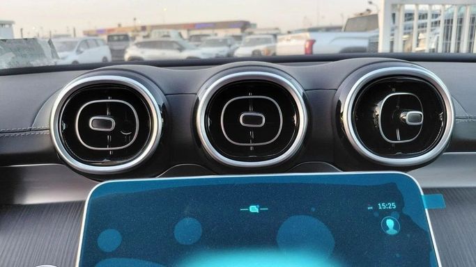 Новый Mercedes-Benz C-Class 200 L V (W206), 1.5 л, 2025 в Дубае от World Center Motors FZE Белый цвет. Китайская | AUTO.AE