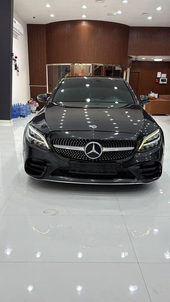 مستعملة Mercedes-Benz C-Class 200 عملية شد الوجه IV (W205), 1.5 l, 2020 في في دبي من F1 Motors، اللون أسود. مواصفات الخليج | AUTO.AE