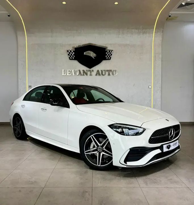 Подержанный Mercedes-Benz C-Class 200 V (W206), 1.5 л, 2024 в Дубае от Levant SH Motors Белый цвет. GCC | AUTO.AE