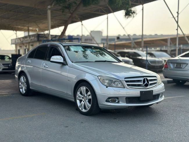 Подержанный Mercedes-Benz C-Class 250 III (W204), 2.5 л, 2008 в Дубае от HONEY Motors FZCO Серебристый цвет. Японская | AUTO.AE
