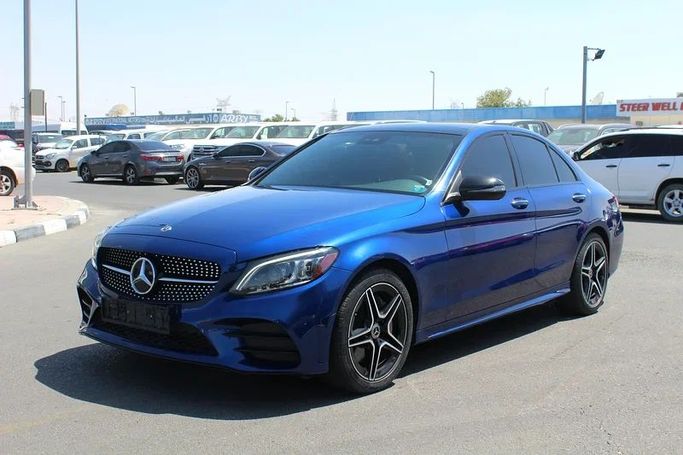 مستعملة Mercedes-Benz C-Class 300 عملية فيس ليفت IV (W205), 2.0 l, 2019 في في دبي من Deluxe Cars، اللون أزرق. المواصفات الأمريكية | AUTO.AE
