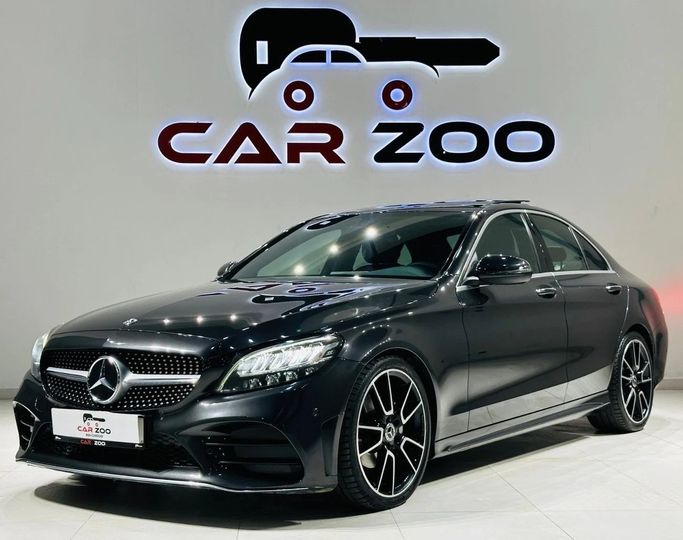 مستعملة Mercedes-Benz C-Class 200 عملية فيس ليفت IV (W205), 2.0 l, 2021 في في دبي من Carzoo Used Cars Trading، اللون أسود. مواصفات الخليج | AUTO.AE