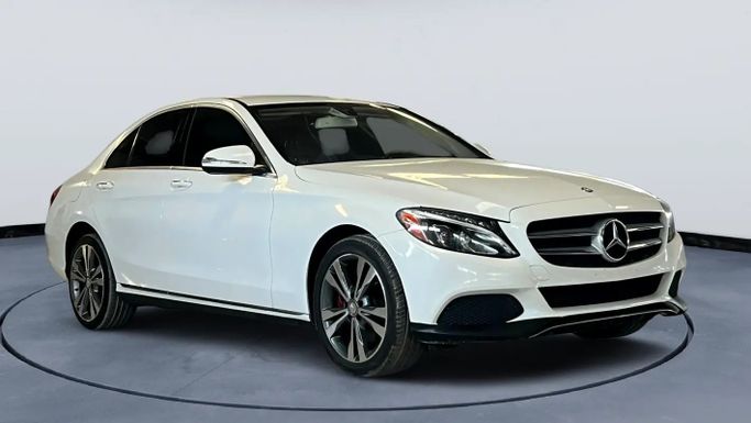 مستعملة Mercedes-Benz C-Class 300 IV (W205), 2.0 l, 2015 في في دبي من BILGATTI AUTO، اللون أبيض. المواصفات الأمريكية | AUTO.AE | إعلان #271676