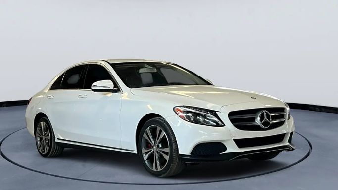 مستعملة Mercedes-Benz C-Class 300 IV (W205), 2.0 l, 2015 في في دبي من BILGATTI AUTO، اللون أبيض. المواصفات الأمريكية | AUTO.AE | إعلان #271677