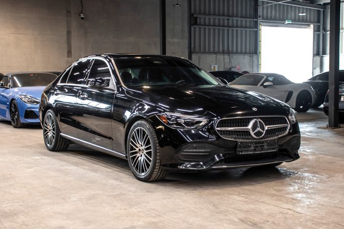 مستعملة Mercedes-Benz C-Class 300 V (W206), 2.0 l, 2023 في في دبي من VERONA MOTORS، اللون أسود. المواصفات الأمريكية | AUTO.AE | إعلان #272614