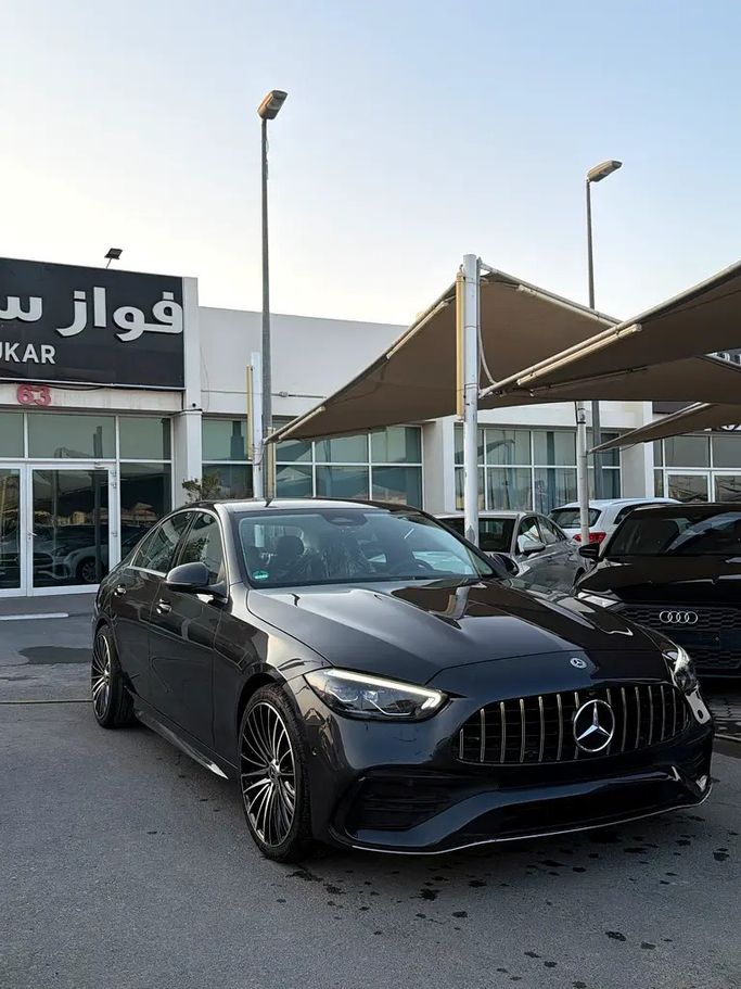 مستعملة Mercedes-Benz C-Class 180 V (W206), 1.5 l, 2025 في في الإمارات, دبي من Billionaire Motors، اللون أسود. أخرى | AUTO.AE | إعلان #282140