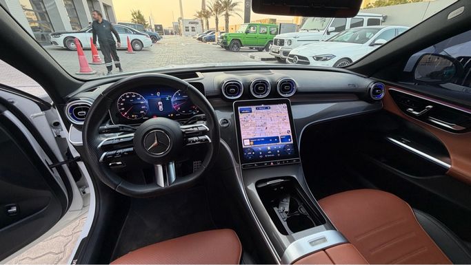 مستعملة Mercedes-Benz C-Class 200 V (W206)، 2.0 لتر، 2025 في الإمارات، دبي من Velaro motors ، اللون أبيض. مواصفات الخليج | AUTO.AE | إعلان #295758 — صورة 11 من 19