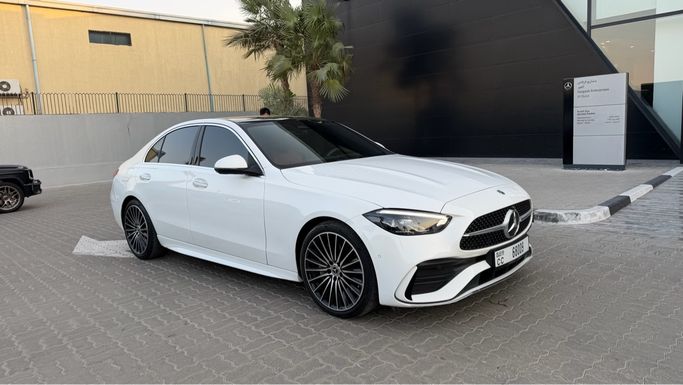 مستعملة Mercedes-Benz C-Class 200 V (W206)، 2.0 لتر، 2025 في الإمارات، دبي من Velaro motors ، اللون أبيض. مواصفات الخليج | AUTO.AE | إعلان #295758 — صورة 12 من 19