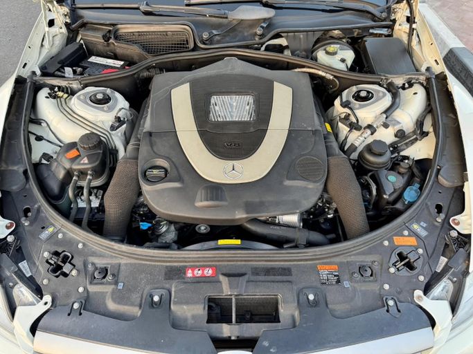 Used Mercedes-Benz CL-Class 550 III (C216), 5.5 l, 2007 in Dubai by Saeed Auto, White color. Japanese Specs | AUTO.AE