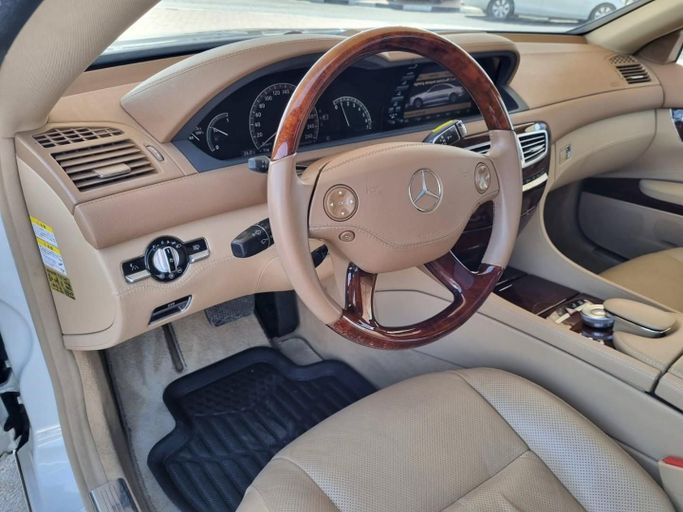 Used Mercedes-Benz CL-Class 550 III (C216), 5.5 l, 2007 in Dubai by Saeed Auto, White color. Japanese Specs | AUTO.AE