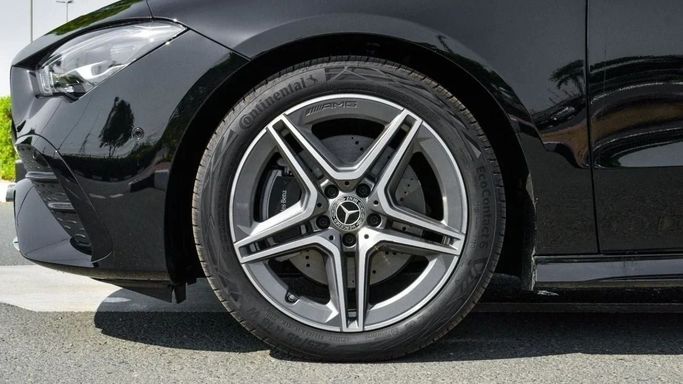 Новый Mercedes-Benz CLA 200 II (C118, X118) Рестайлинг, 1.3 л, 2024 в Дубае от Laith Alobaidi Motors Черный цвет. Европейская | AUTO.AE