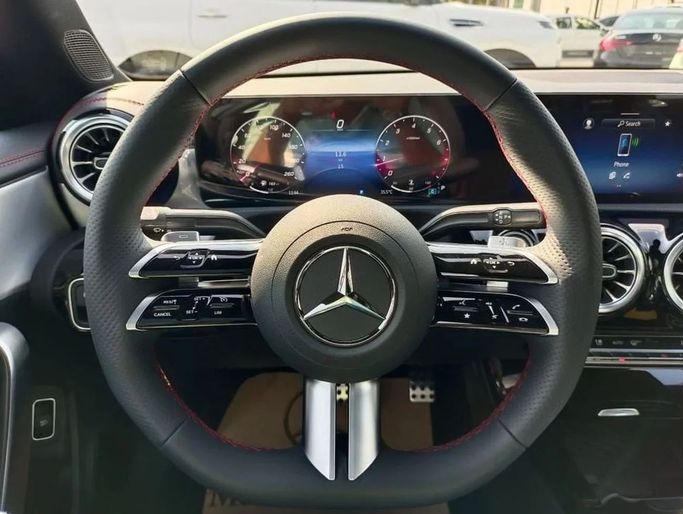 Новый Mercedes-Benz CLA 200 II (C118, X118) Рестайлинг, 1.3 л, 2025 в Дубае от Auto Gallery DXB Черный цвет. GCC | AUTO.AE