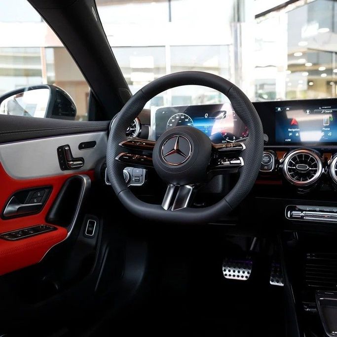 Новый Mercedes-Benz CLA 200 II (C118, X118) Рестайлинг, 1.3 л, 2025 в Дубае от Q Motors Черный цвет. GCC | AUTO.AE