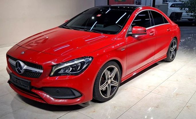 Подержанный Mercedes-Benz CLA 250 I (C117, X117) Рестайлинг, 2.0 л, 2017 в Дубае от Hot Wheel Used Motors Красный цвет. GCC | AUTO.AE