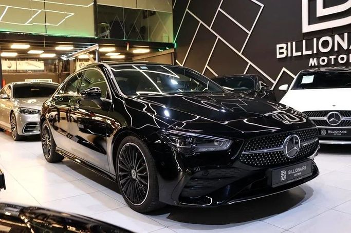 Новый Mercedes-Benz CLA 250 II (C118, X118) Рестайлинг, 2.0 л, 2025 в Дубае от Billionaire Motors Черный цвет. GCC | AUTO.AE