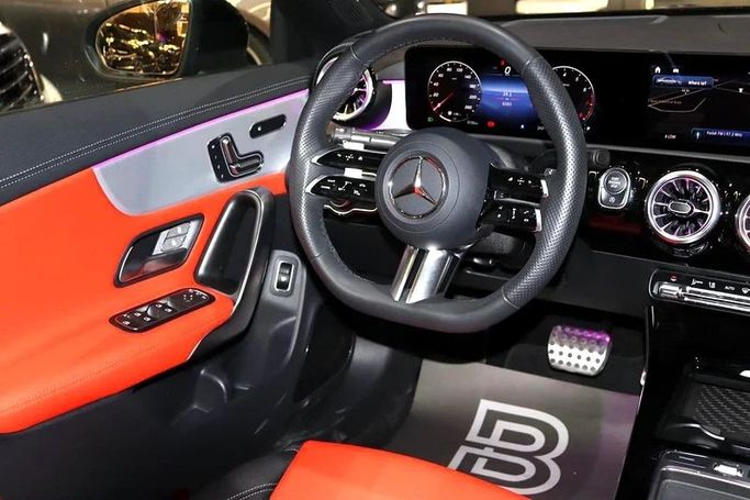 Новый Mercedes-Benz CLA 250 II (C118, X118) Рестайлинг, 2.0 л, 2025 в Дубае от Billionaire Motors Черный цвет. GCC | AUTO.AE